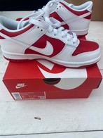 Nike Dunk Low. University red/white, Kleding | Heren, Schoenen, Nieuw, Verzenden