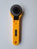 Olfa rolsnijder (rotary cutter) van 45 mm, Ophalen of Verzenden, Gebruikt