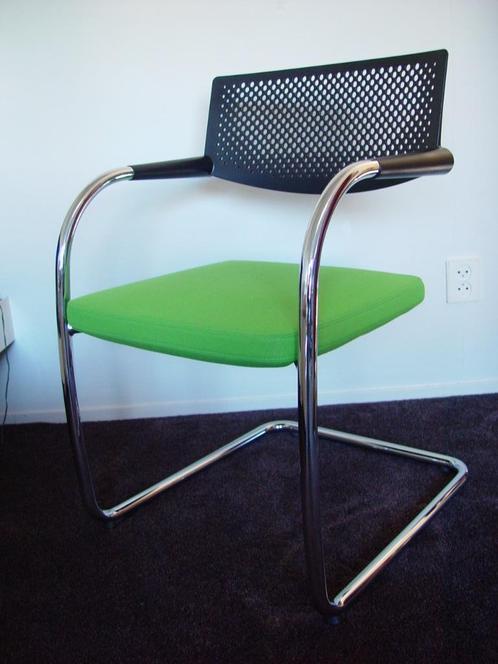 design Citterio/Low stoel, VITRA, slede model VISAVIS, Huis en Inrichting, Stoelen, Zo goed als nieuw, Eén, Kunststof, Metaal