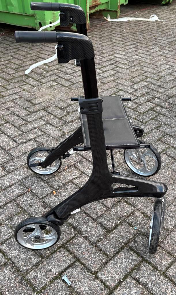 Carbon Rollator ‘Drive Nitro’ (5 kg) met rugsteun - Medium, Diversen, Rollators, Zo goed als nieuw, Lichtgewicht, Ophalen