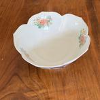Porselein schaal, Huis en Inrichting, Keuken | Servies, Ophalen of Verzenden, Overige stijlen, Porselein, Schaal of Schalen