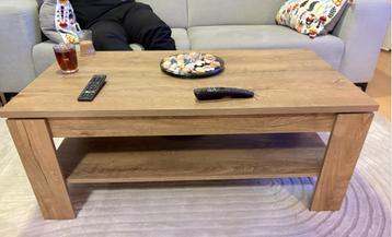 Gloednieuwe salontafel – brons eiken, strak design beschikbaar voor biedingen