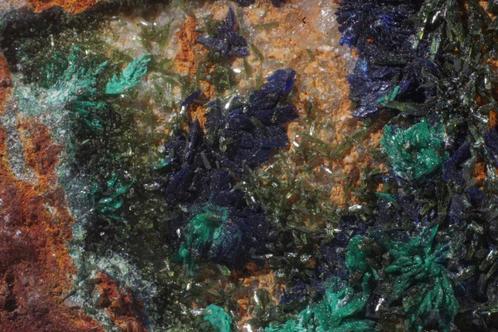 AZURIET + MALACHIET + OLIVENIET uit de Clara mijn., Verzamelen, Mineralen en Fossielen, Mineraal, Ophalen of Verzenden
