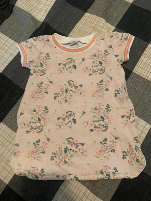 Meerkleurige T-shirtje van de Hema. Maat 86, Kinderen en Baby's, Babykleding | Maat 86, Zo goed als nieuw, Meisje, Shirtje of Longsleeve