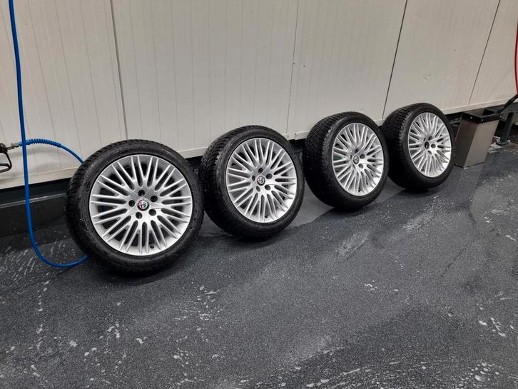 Chique Giulietta velgen, Auto-onderdelen, Banden en Velgen, Banden en Velgen, Winterbanden, 17 inch, 225 mm, Personenwagen, Gebruikt