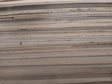  1,3 m3 eiken toplagen 3 t/5 mm dik 16 t/m 26 cm breed beschikbaar voor biedingen