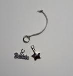 Vintage Mattel Barbie bedeltjes met ketting zilverkleurig, Verzenden, Zo goed als nieuw, Fashion Doll