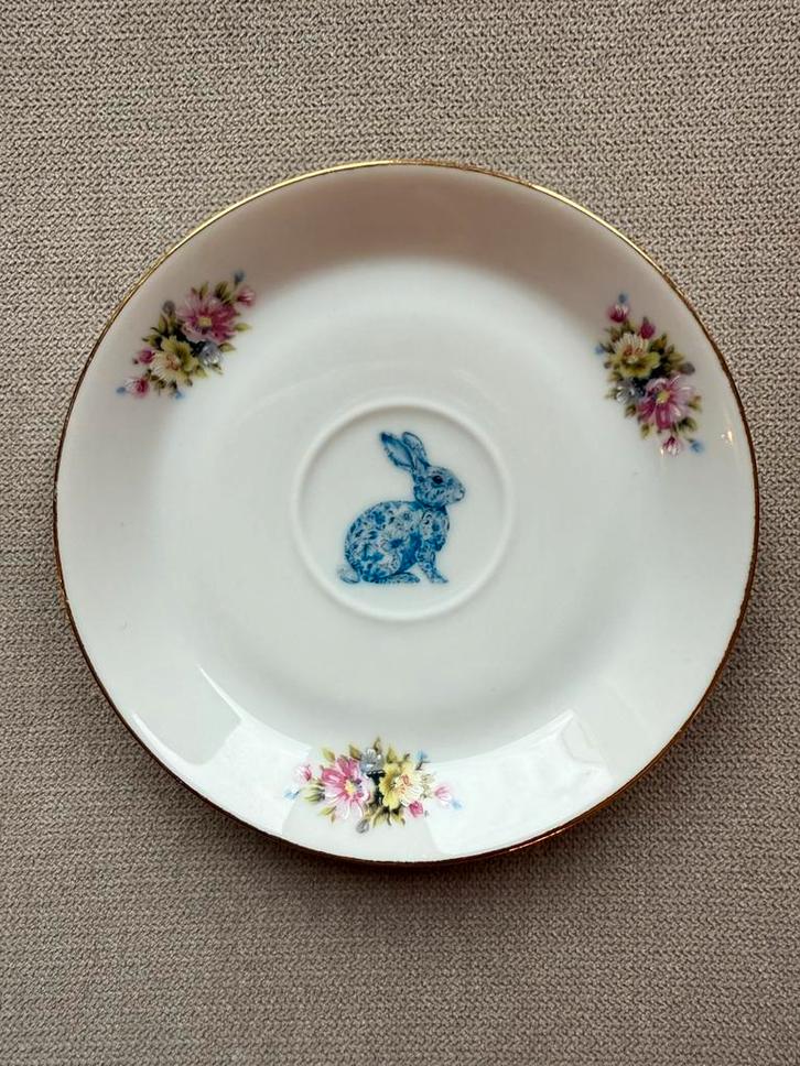 Vintage Bavaria Winterling porseleinen botanisch bord konijn, Verzamelen, Porselein, Kristal en Bestek, Zo goed als nieuw, Bord of Schaal