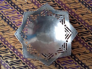 Oud silverplate schaaltje uit Engeland als een ster 18,5 cm. beschikbaar voor biedingen