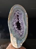 Amethist Geode, Verzamelen, Mineralen en Fossielen, Ophalen of Verzenden, Mineraal