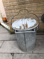 Zinken vuilnisbak Castricum, Huis en Inrichting, Woonaccessoires | Prullenbakken, 40 liter of meer, Ophalen, Gebruikt, Minder dan 50 cm