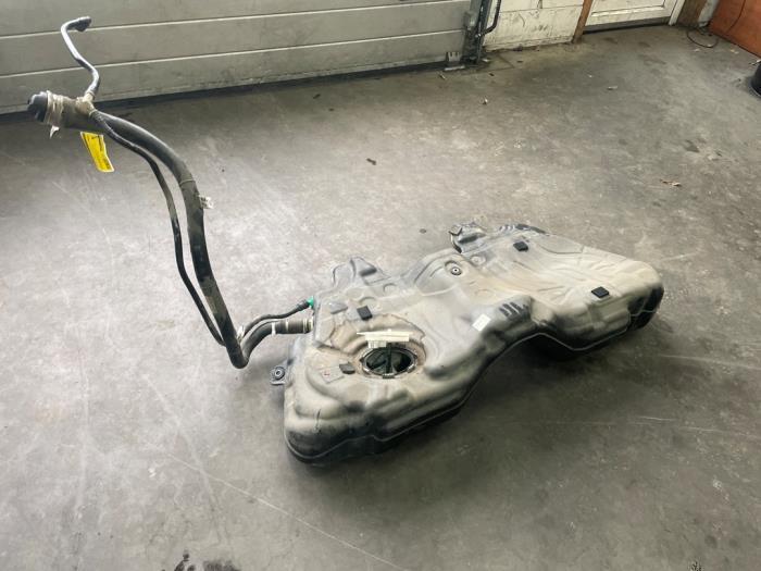 Tank van een BMW 7-Serie, Auto-onderdelen, Brandstofsystemen, BMW, Gebruikt, 3 maanden garantie, Ophalen of Verzenden
