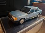 Norev 1:18 Mercedes W124 230E Blauw met Doos, Ophalen of Verzenden, Zo goed als nieuw, Auto, Revell