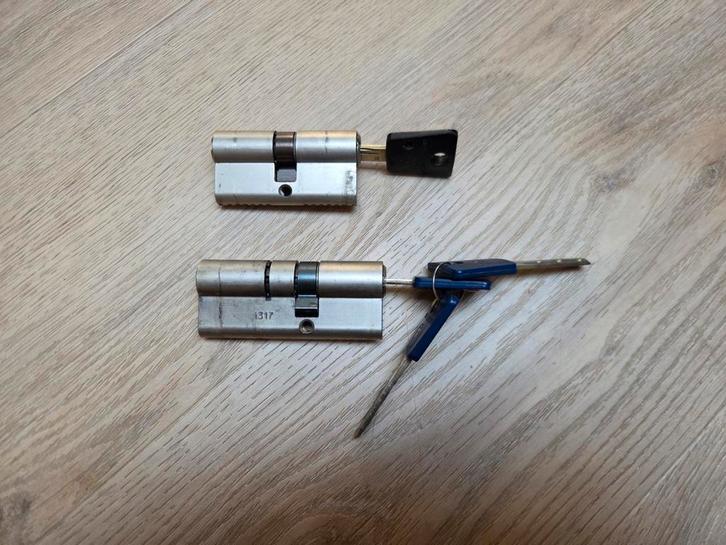 Mul-T-Lock 7x7 cilindersloten, Doe-het-zelf en Verbouw, Hang- en Sluitwerk, Gebruikt, Slot, Ophalen of Verzenden