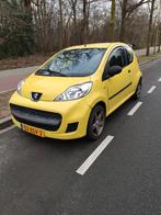 Peugeot 107 1.0 12V E-vti 68PK 3DR 2011 Geel, Auto's, Peugeot, Te koop, Geïmporteerd, Benzine, 4 stoelen