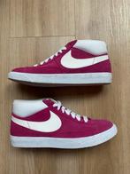 Roze Nike blazer schoenen van suede, Nike, Ophalen of Verzenden, Roze, Sneakers of Gympen