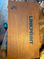 Linkprint Letterstempels in Houten Doos, Hobby en Vrije tijd, Stempelen, Ophalen of Verzenden, Gebruikt, Houten stempel