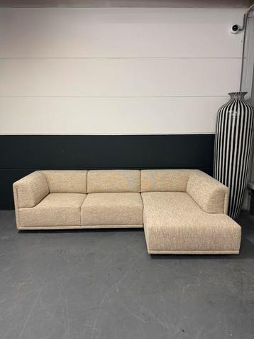 Showroommodel Eyye Kuvio hoekbank | Eyye Kuvio beschikbaar voor biedingen