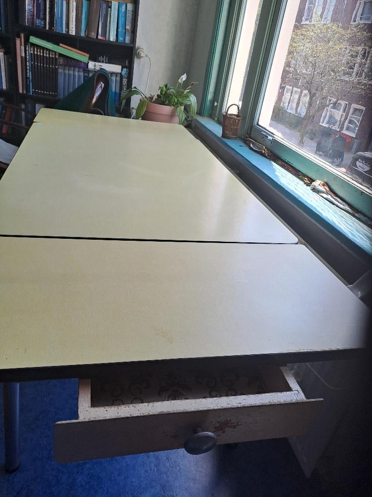 Vintage  retro formica innneembare tafel, 50 tot 75 cm, Zo goed als nieuw, 150 tot 200 cm, Overige materialen