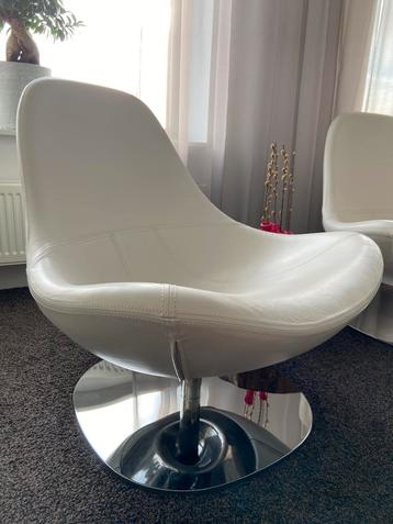 Design klassieker TIRUP wit leren fauteuil van Carl Öjerstam beschikbaar voor biedingen