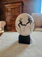 Beschilderd Struisvogel ei  op standaard uit Zuid-Afrika, Ophalen of Verzenden, Zo goed als nieuw