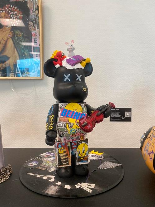 Bearbrick custom made by artist Art Toy, Antiek en Kunst, Kunst | Designobjecten, Ophalen of Verzenden