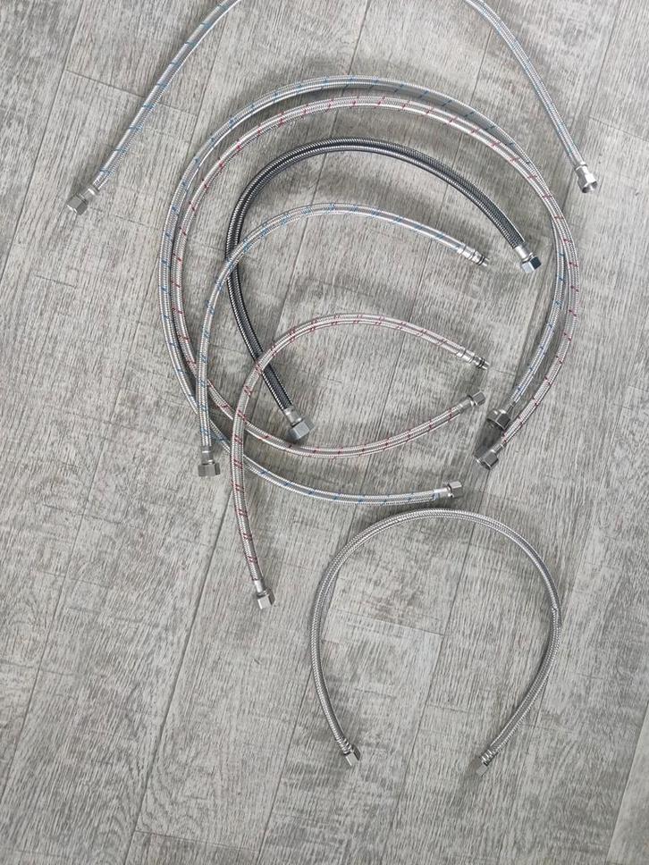 RVS flexibele Slangen - Diverse Maten, Doe-het-zelf en Verbouw, Buizen en Afvoer, Zo goed als nieuw, Afvoer, Rvs, Minder dan 2 meter