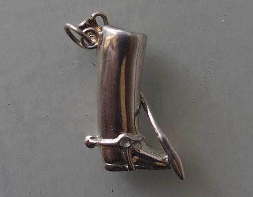 ZILVEREN RIJLAARSJE MET ZWEEPJE, Sieraden, Tassen en Uiterlijk, Antieke sieraden, Hanger, Zilver, Verzenden