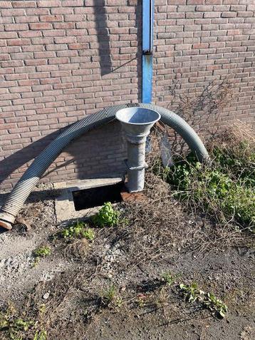 Vulstation mesttank . beschikbaar voor biedingen