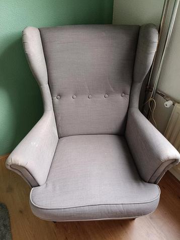 Grijze fauteuil IKEA 