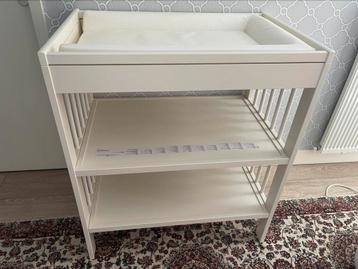 IKEA GULLIVER Commode met kussen beschikbaar voor biedingen