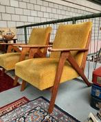 Set van 2 houten fauteuils met gele stof - vintage retro, Minder dan 75 cm, Gebruikt, Vintage, Hout