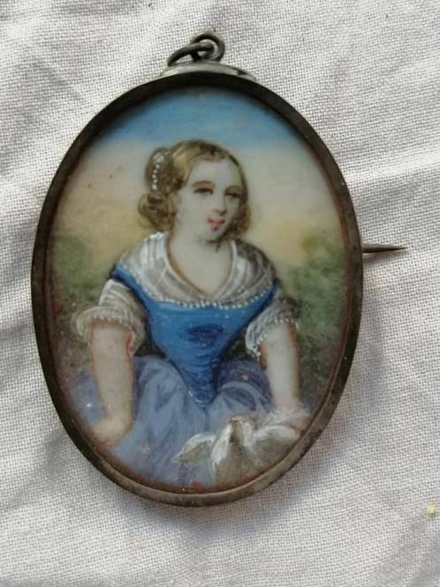 Zilveren broche met hand geschilderd miniatuurtje, Sieraden, Tassen en Uiterlijk, Antieke sieraden, Broche, Zilver, Ophalen of Verzenden