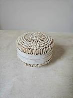 Bamboe doosje schelpen wit 1 uit Bali, Mand, Rond, Ophalen of Verzenden, Tropical home