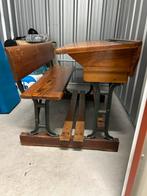 Antiek schoolbankje met gietijzeren frame, Kinderen en Baby's, Kinderkamer | Tafels en Stoelen, Ophalen, Gebruikt, Tafel(s) en Stoel(en)