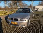 BMW 1-Cabrio (e88) 120i 170pk Aut. 2008 Grijs, Auto's, BMW, Automaat, 4 cilinders, Cabriolet, Origineel Nederlands