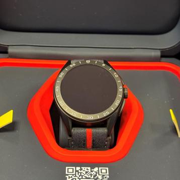 TAG Heuer Connected E4 X Oracle Red Bull Racing Edition beschikbaar voor biedingen