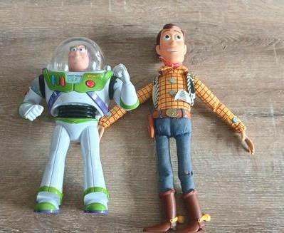 Toy story buzz lightyear en woody poppen action figures, Kinderen en Baby's, Speelgoed | Actiefiguren, Gebruikt, Ophalen of Verzenden