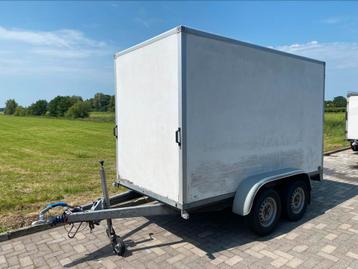 Saris gesloten tandemasser aanhanger 300x150x180cm 2000KG beschikbaar voor biedingen