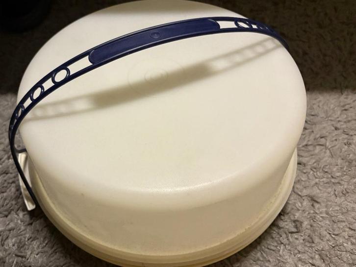 Tupperware taartdoos met handvat, Huis en Inrichting, Keuken | Tupperware, Zo goed als nieuw, Overige typen, Blauw, Wit, Ophalen of Verzenden