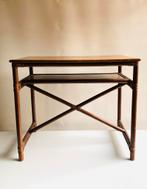 Manou rotan klein bureau / side-table , jaren 70, Ophalen of Verzenden, Huis en Inrichting