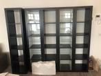 Twee IKEA vitrinekasten met verlichting., Huis en Inrichting, Kasten | Vitrinekasten, Ophalen, Zo goed als nieuw, 25 tot 50 cm