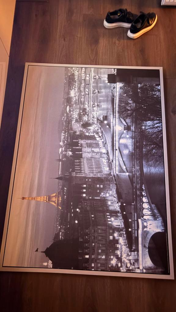 Parijs Foto met Eiffeltoren - IKEA Lijst, Huis en Inrichting, Woonaccessoires | Schilderijen, Tekeningen en Foto's, Zo goed als nieuw