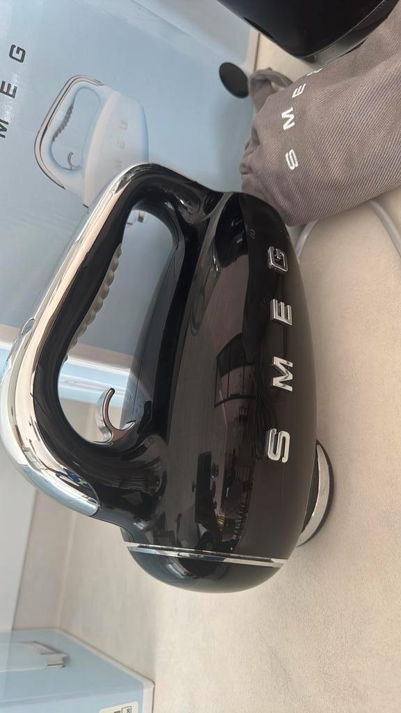 SMEG hand mixer LED DISPLAY, Witgoed en Apparatuur, Waterkokers, Zo goed als nieuw, 1 tot 2 liter, Ophalen of Verzenden