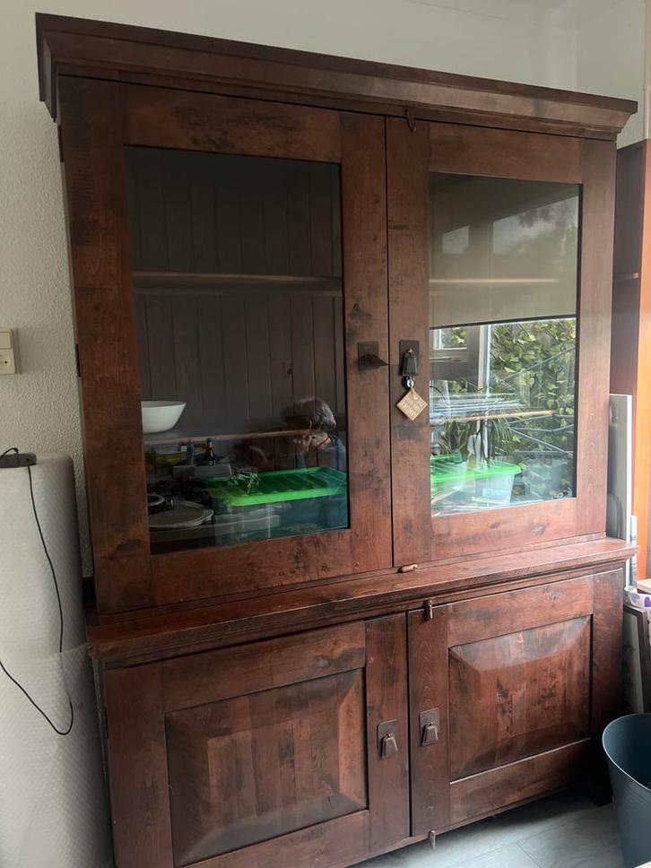 Massief houten koloniale vitrinekast, Huis en Inrichting, Kasten | Buffetkasten, Zo goed als nieuw, 200 cm of meer, 150 tot 200 cm