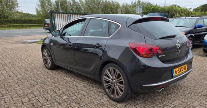 Opel Astra 2.0 CDTi Sport NAP XENON LEDER FULL, Auto's, Opel, Particulier, Diesel, B, Hatchback, Handgeschakeld, Origineel Nederlands