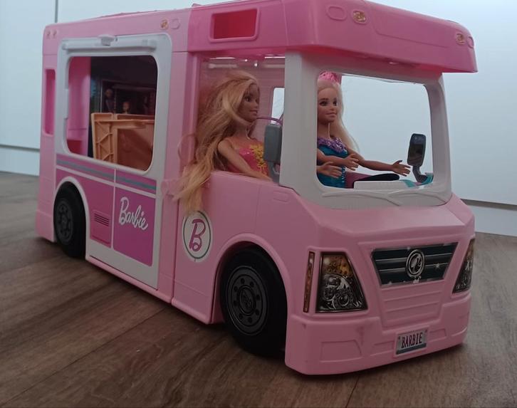 Barbie Droomcamper met accessoires en Barbies, Kinderen en Baby's, Speelgoed | Poppen, Gebruikt, Barbie, Ophalen of Verzenden