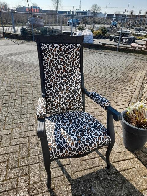 Mooie mat zwarte fauteuile met tijger print, Huis en Inrichting, Fauteuils, Zo goed als nieuw, 75 tot 100 cm, Ophalen