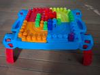 Mega Bloks speeltafel met 60 blokken, Ophalen of Verzenden, Zo goed als nieuw