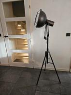 Industriële Lamp - Tilburg Reeshof, Ophalen